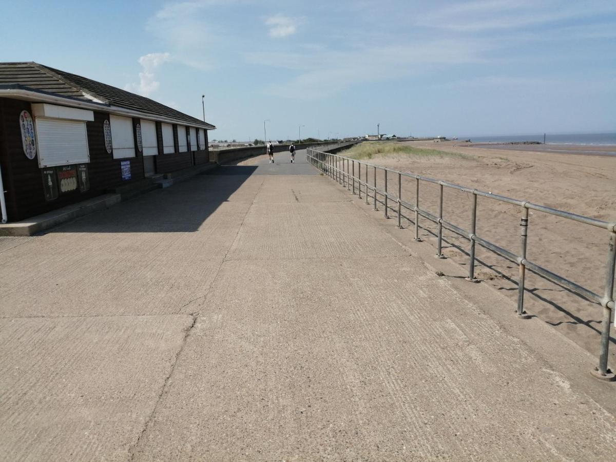 Beachside, Family-friendly, Wifi, 6 Berth Caravan 226 Apartment *