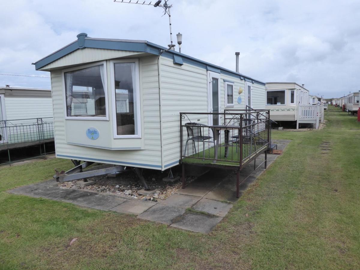 Beachside, Family-friendly, Wifi, 6 Berth Caravan 226 Apartment Ingoldmells