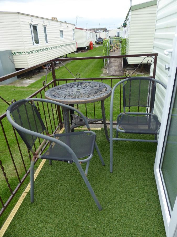 Beachside, Family-friendly, Wifi, 6 Berth Caravan 226 Ingoldmells
